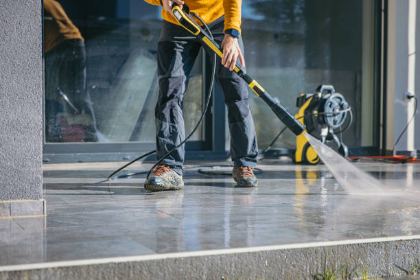 Why Choose Our Certified Pressure Washing Experts for Your Project Needs in Lakeside, VA?